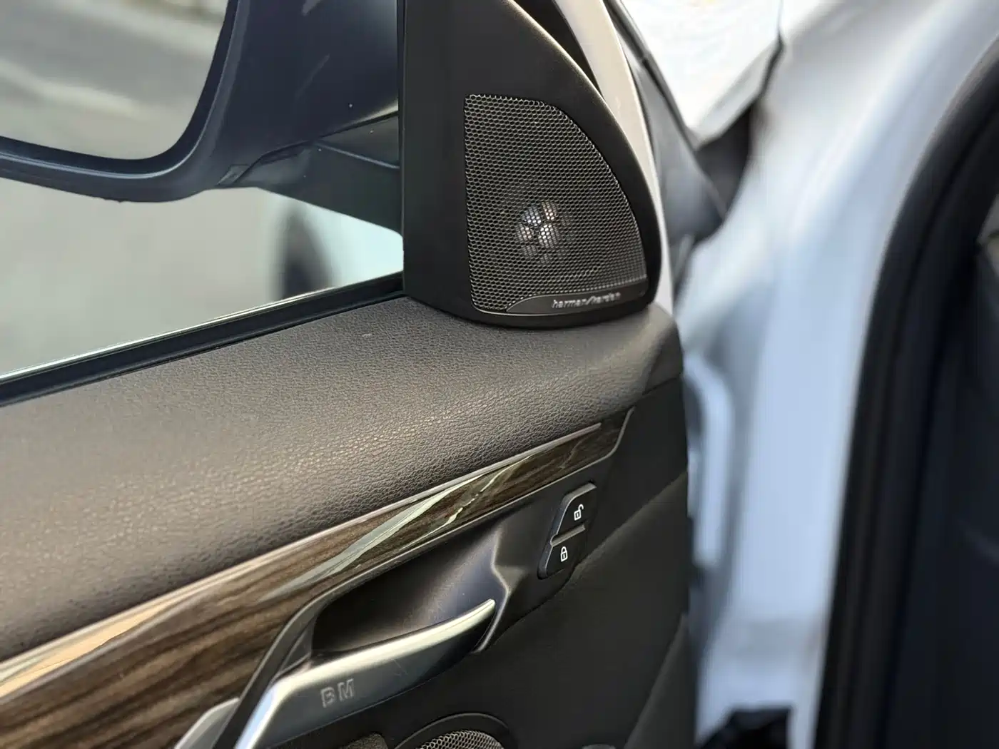 BMW X1 2018 sDrive18Li Premium Model фото 7