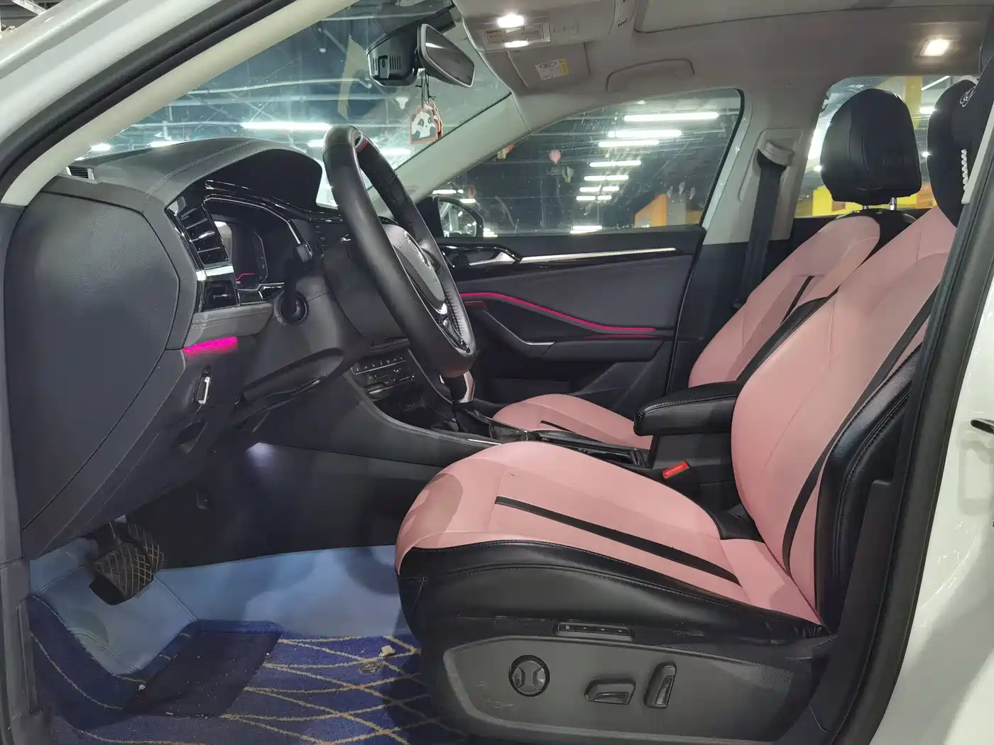 Volkswagen Sagitar 2021 280TSI DSG Luxury Smart Connect фото 6