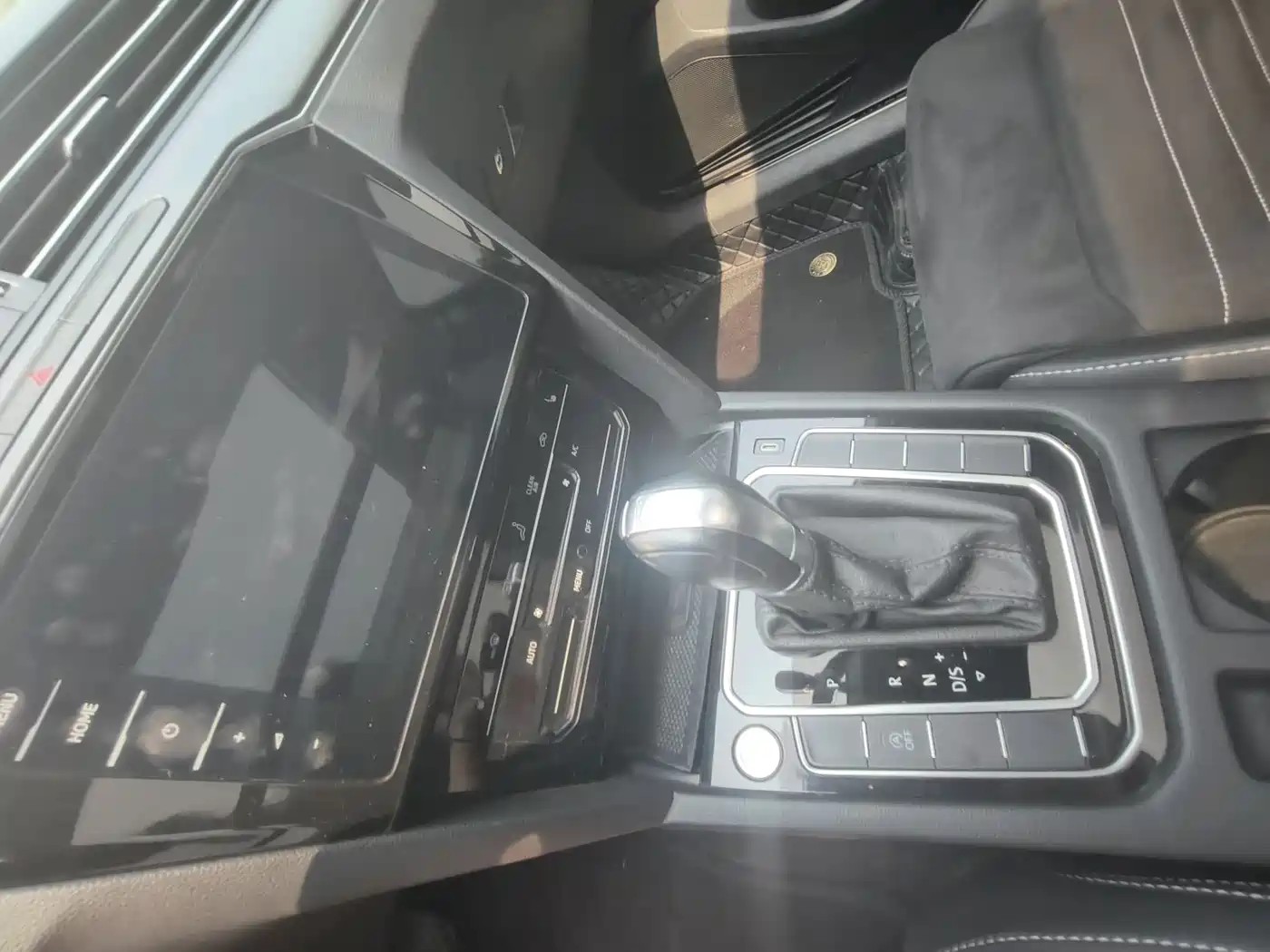 Volkswagen Magotan 2020 330TSI DSG Leading фото 14