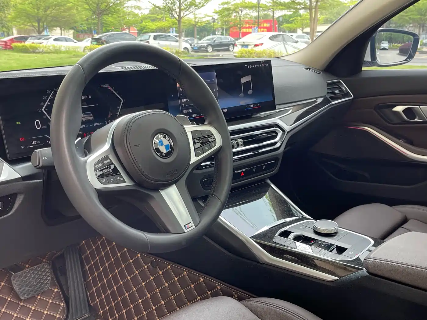 BMW 3 Series 2023 325Li M Sport Package фото 24