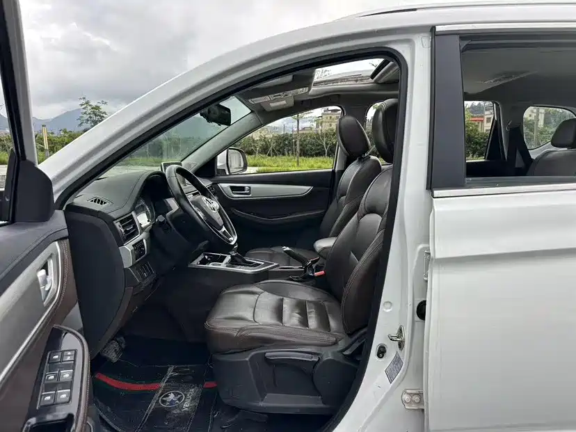 Dongfeng Fengxing Jingyi X5 2017 2017 1.6L CVT Luxury
