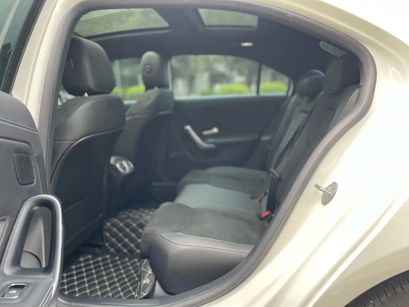 Mercedes-Benz A-Class 2020 A 180 L Sport Sedan фото 9