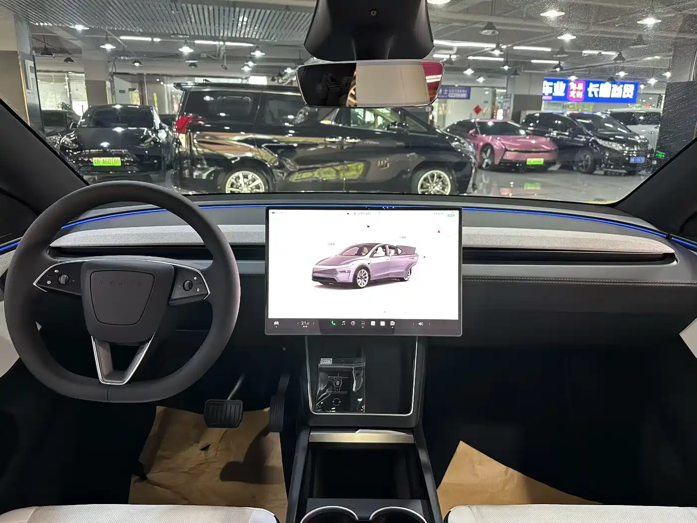 TESLA MODEL Y