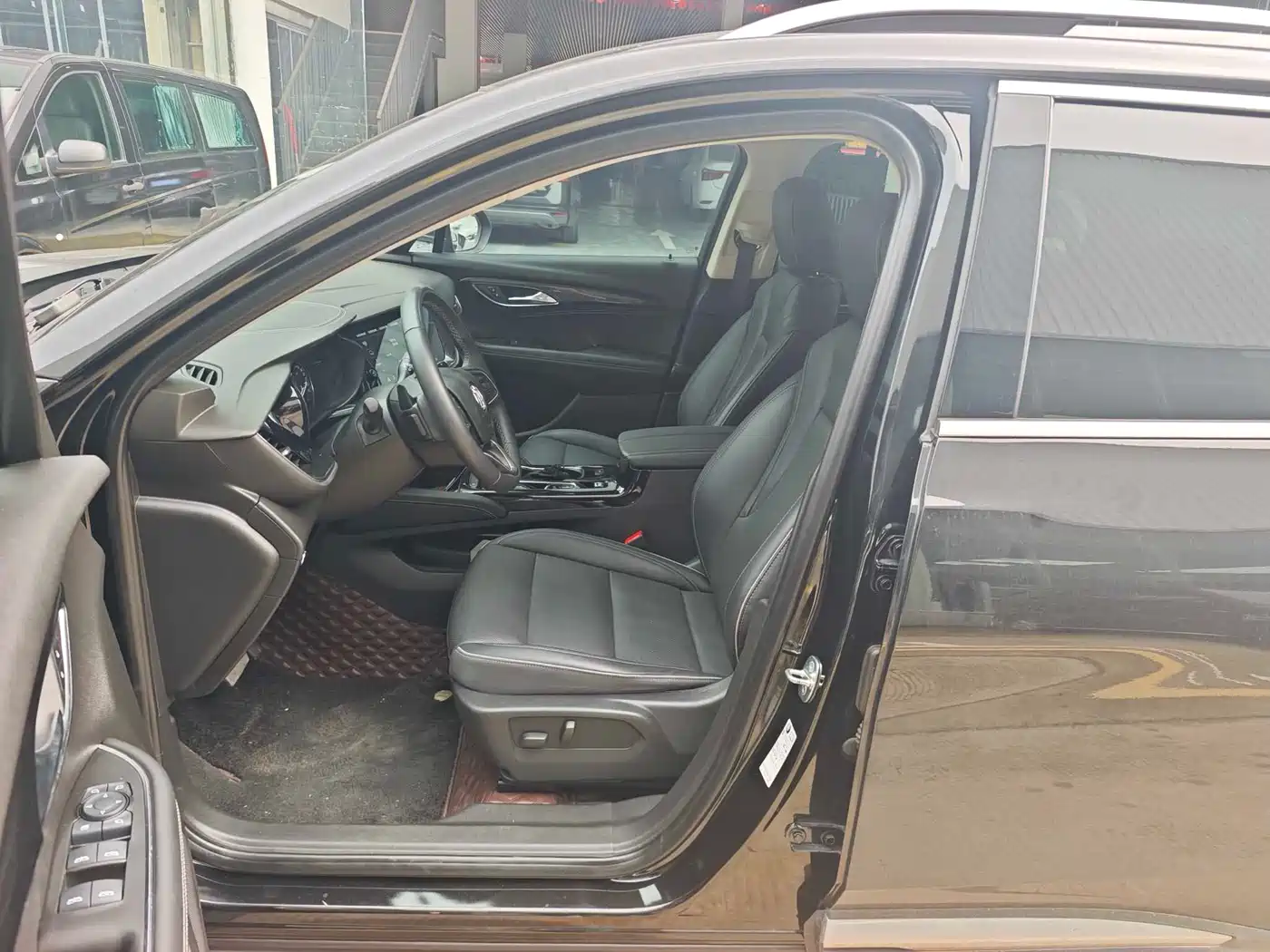 Buick Envision Plus 2022 Enclave Plus 652T 5-Seater Luxury фото 5