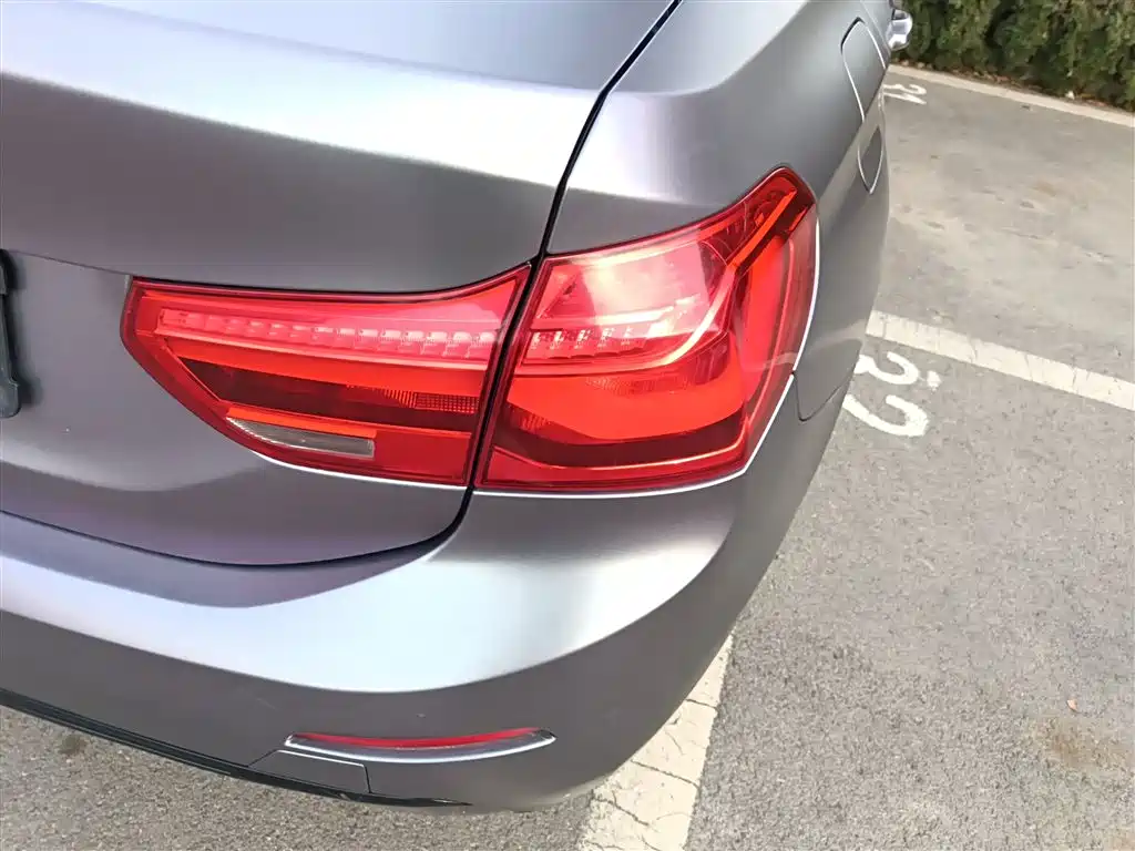BMW 1 Series 2018 118i Sport Edition фото 8