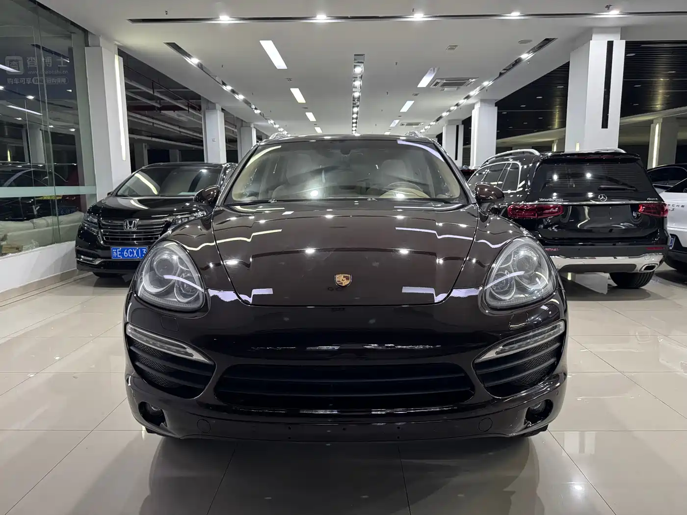 Porsche Cayenne 2011 Cayenne S 4.8L фото 2