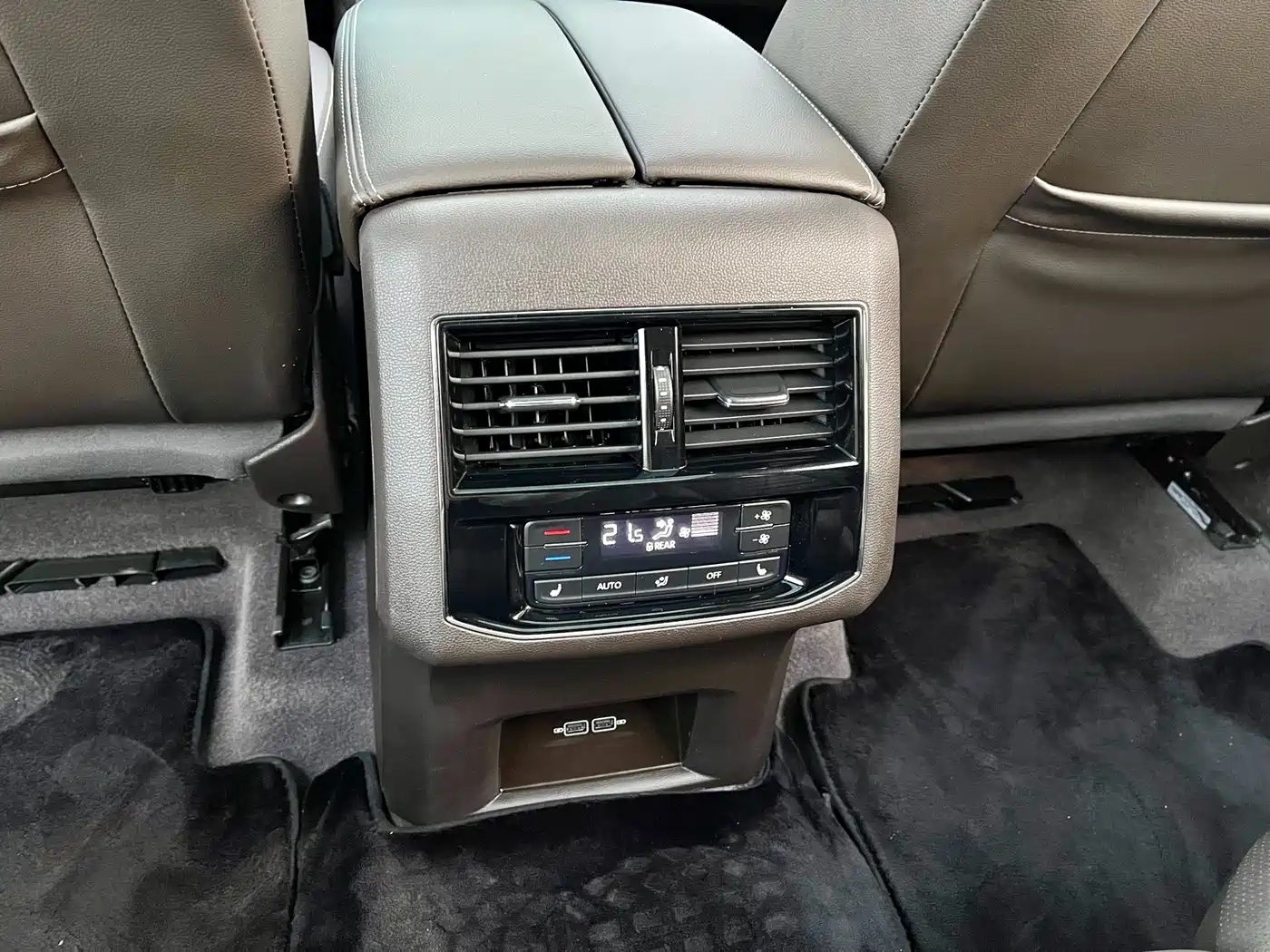 Volkswagen Teramont 2020 530 V6 AWD Luxury Edition China VI фото 18
