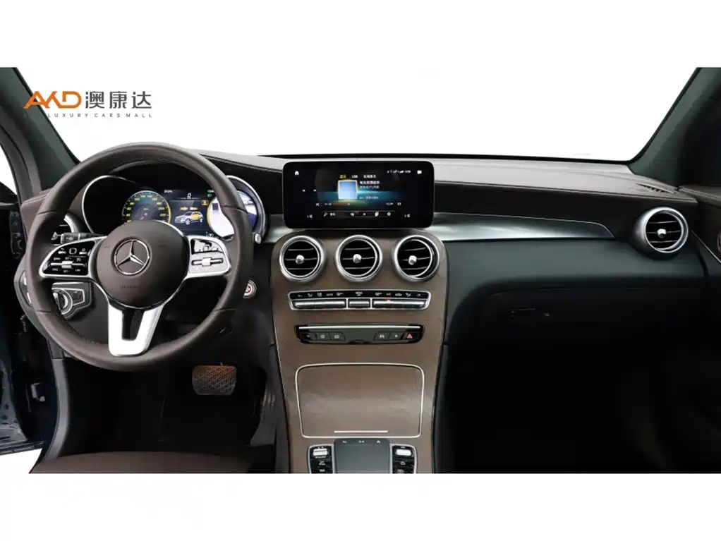 Mercedes-Benz GLC 2022 Facelift GLC 300 L 4MATIC Dynamic Collector's Edition фото 5