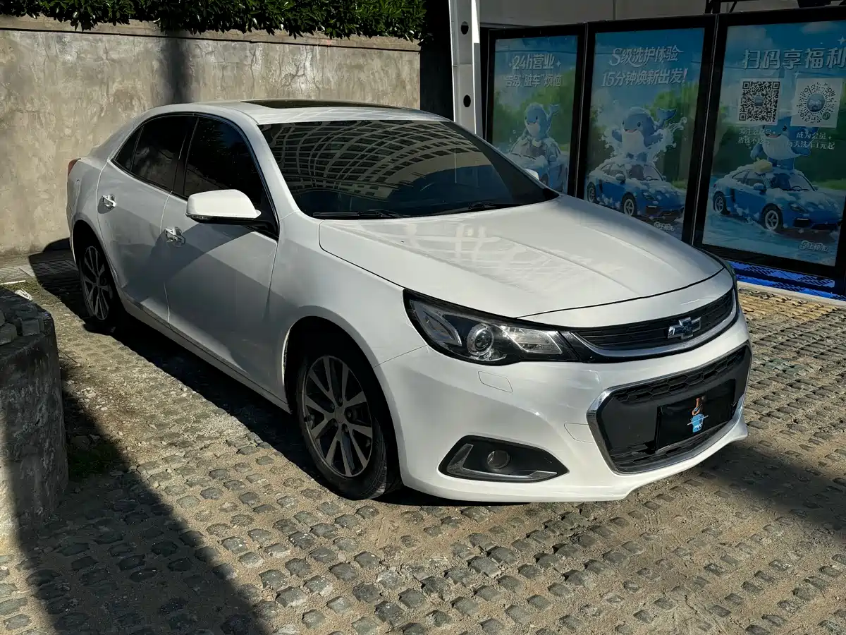 Chevrolet Malibu 2016 2.0L Automatic Luxury фото 3