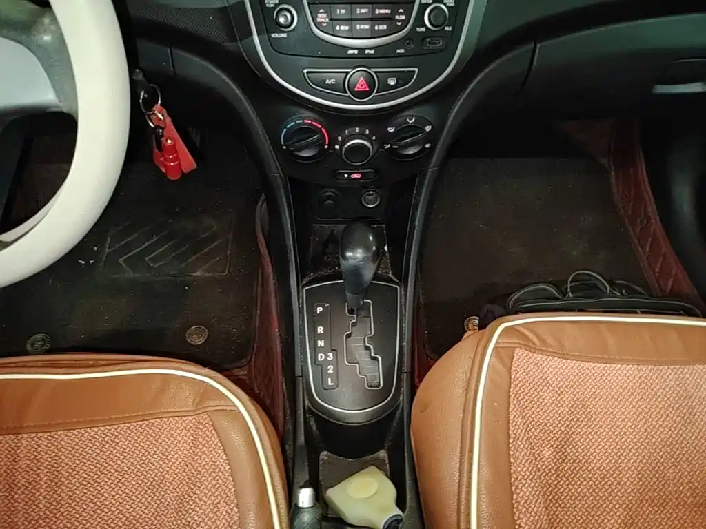 Hyundai Reina 2015 2014 Model 1.4L Automatic GLX