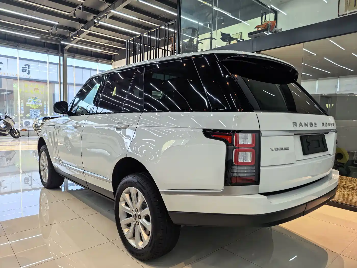 Land Rover Range Rover 2013 NA 5.0 V8 Vogue фото 2