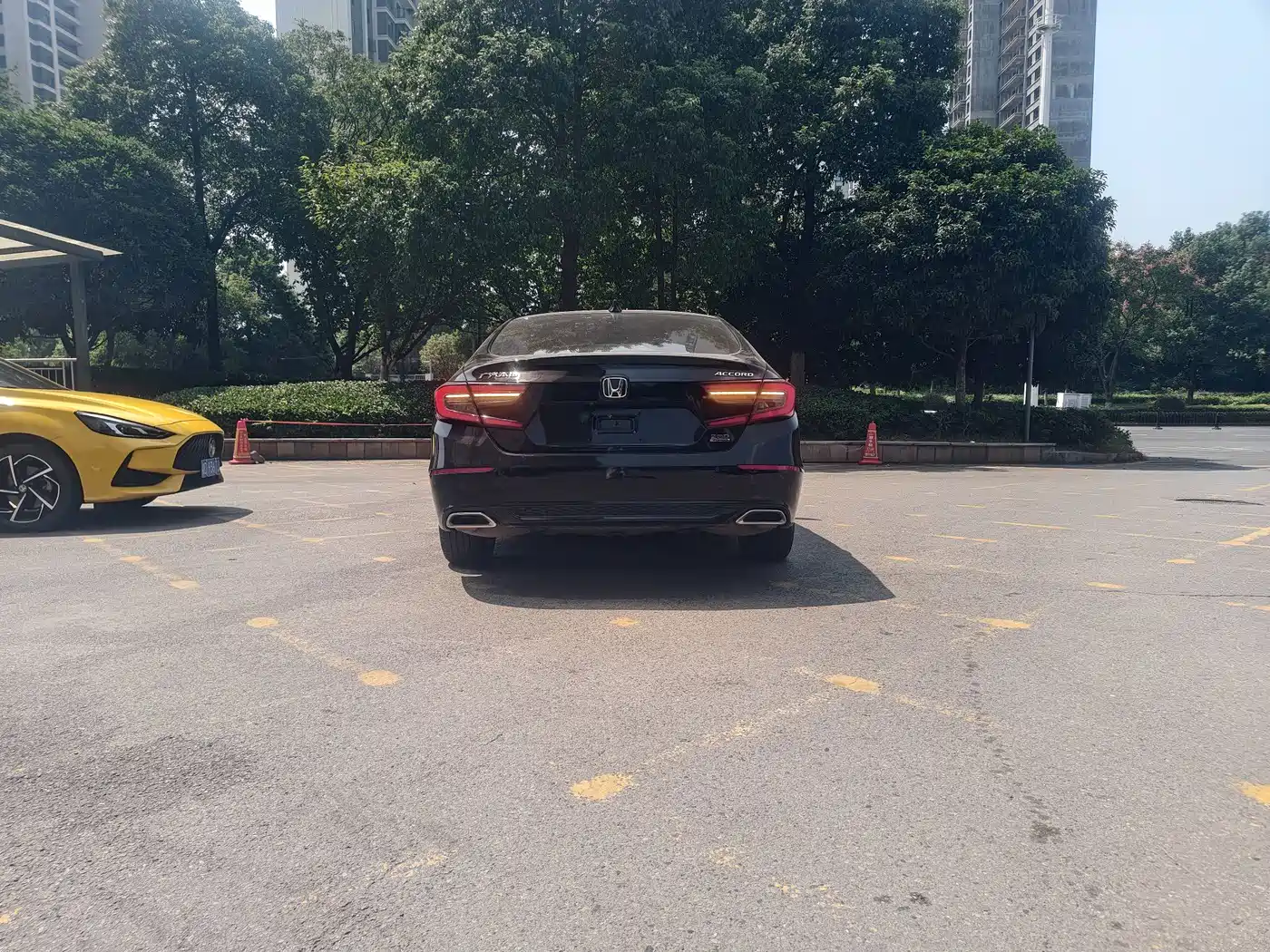 Фото 8 - Honda Accord
