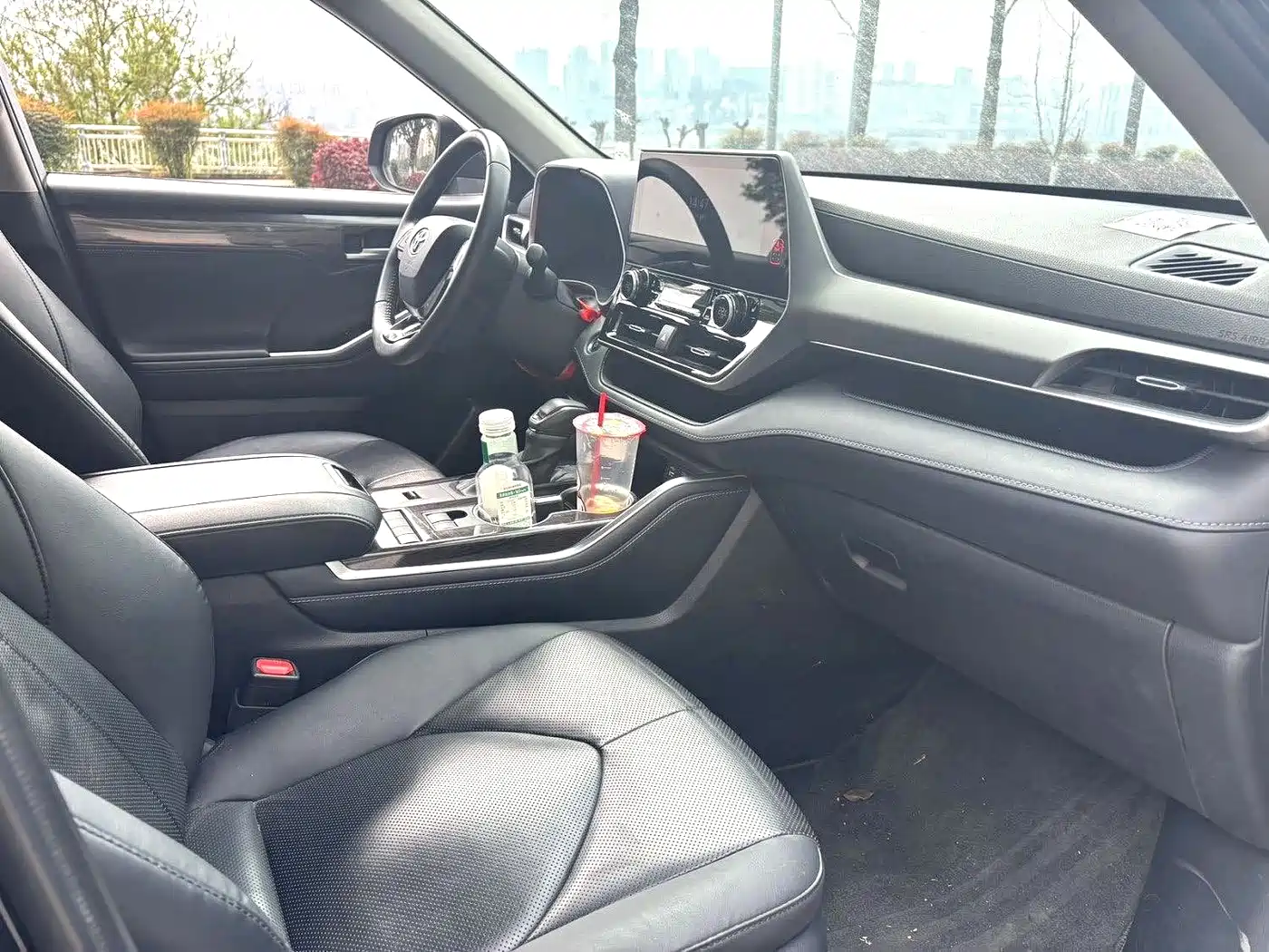 Toyota Highlander 2024 2.5L Smart Hybrid 4WD Premium 7-seater фото 7
