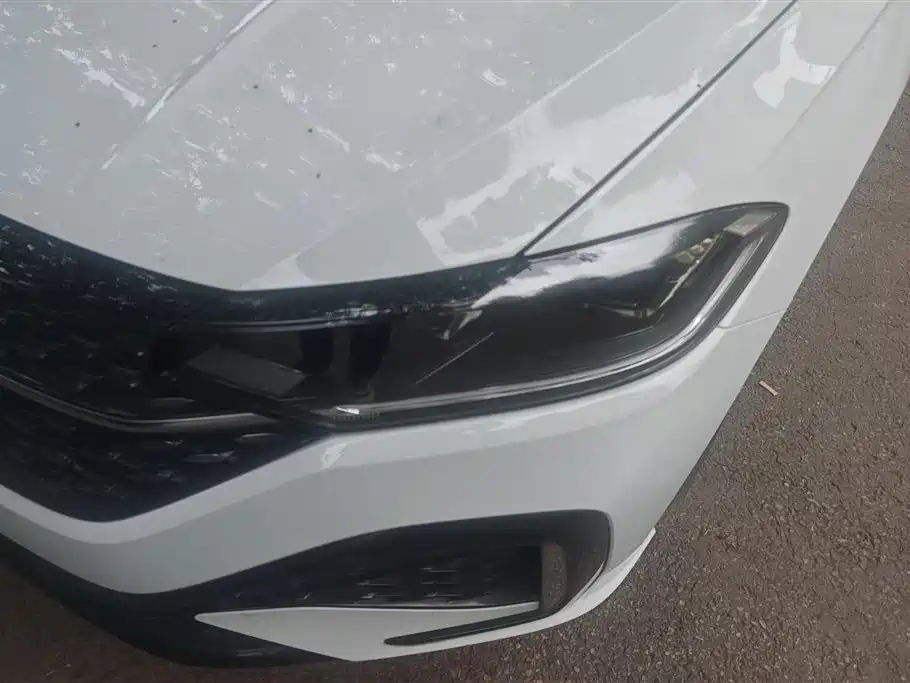 Volkswagen Lavida 2023 Model 300TSI DSG Starlight Leading Edition фото 5