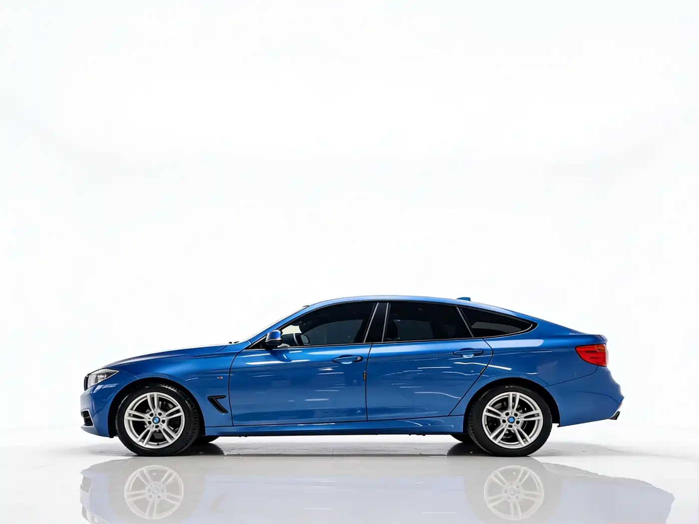 BMW 3 Series GT 2013 320i Style Design Package фото 21