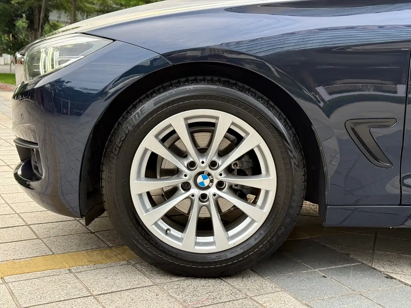 BMW 3 Series GT 2017 320i Fashion фото 9
