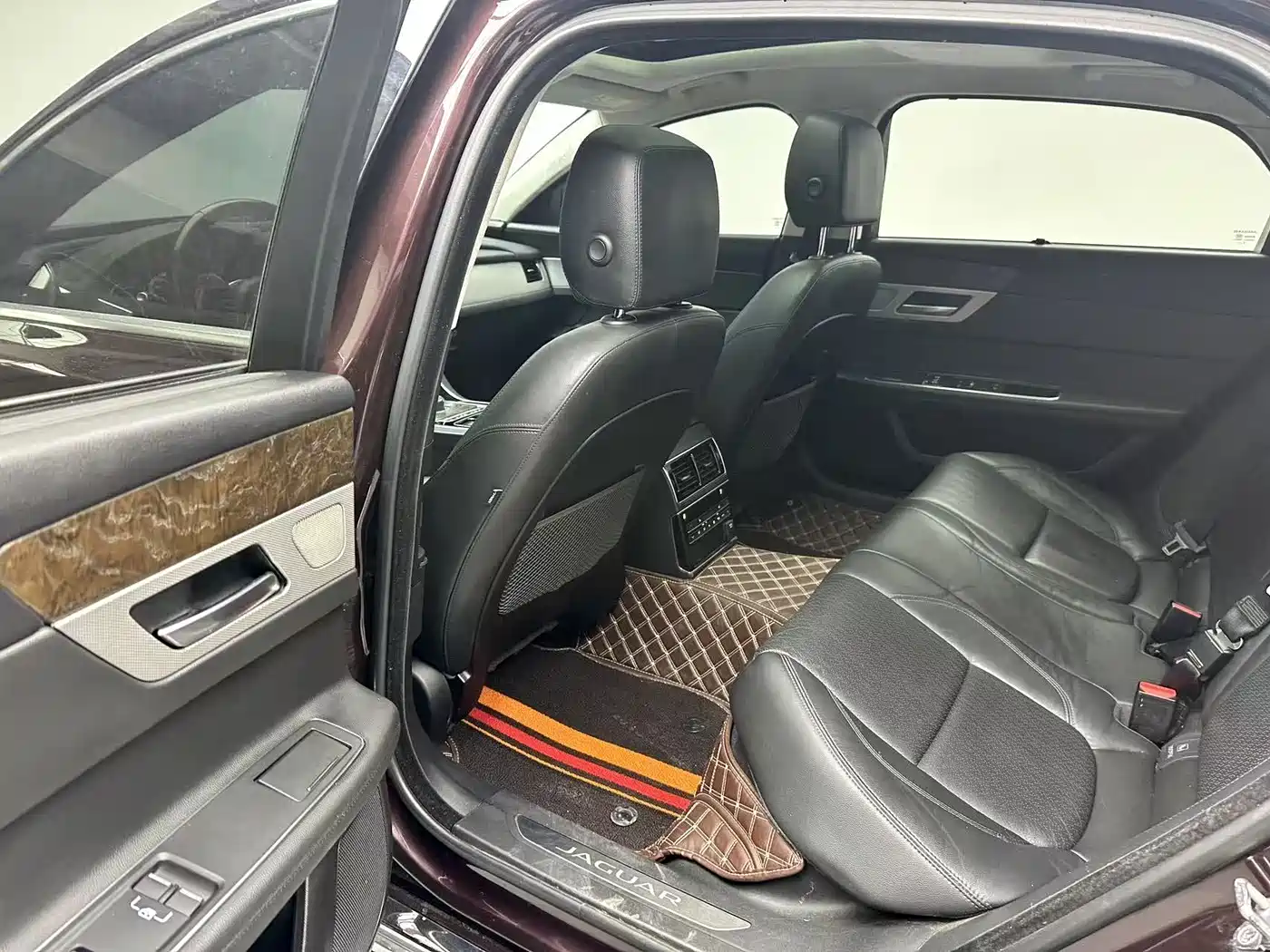 Jaguar XFL 2018 XFL 2.0T 250PS Luxury фото 8