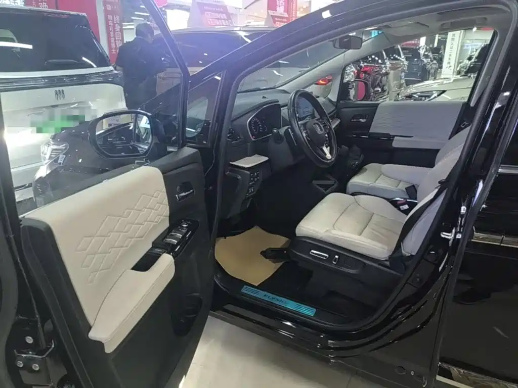 Honda Elysion 2024 2024 2.0L e:HEV Luxury Edition