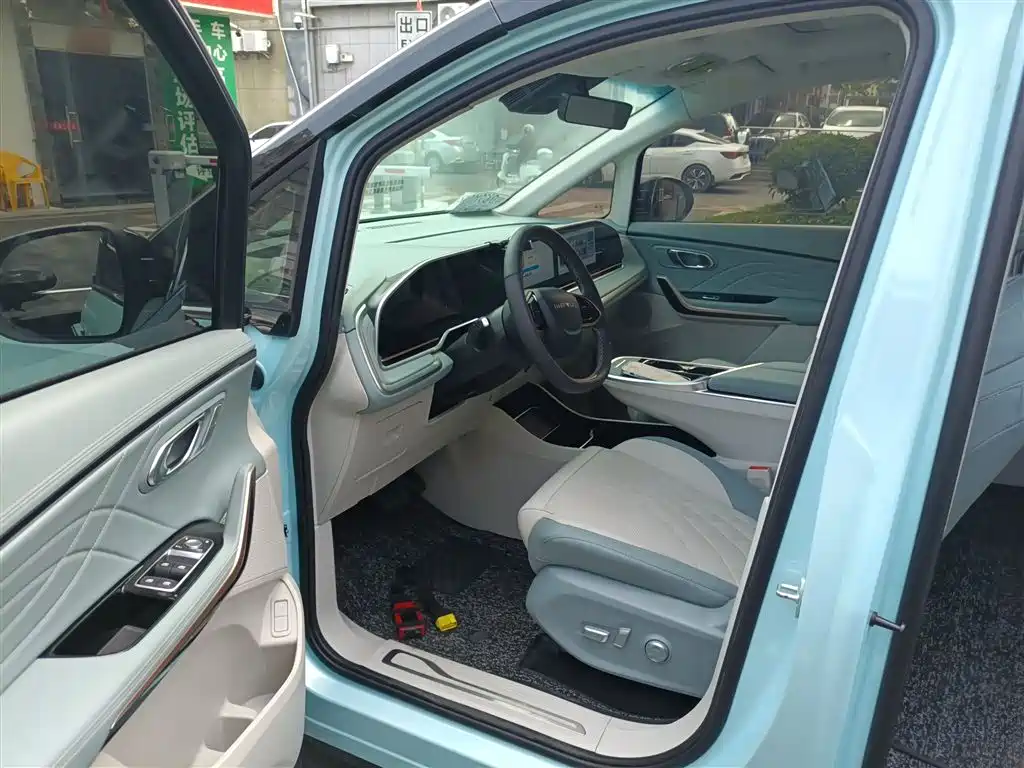 SAIC Maxus Dajia 9 2022 Long Range Alpine 6-Seater фото 17