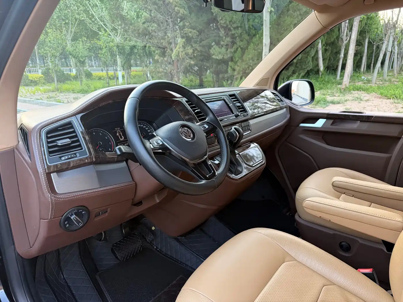 Volkswagen Caravelle 2017 2.0TSI 4WD Luxury 7-Seater фото 7