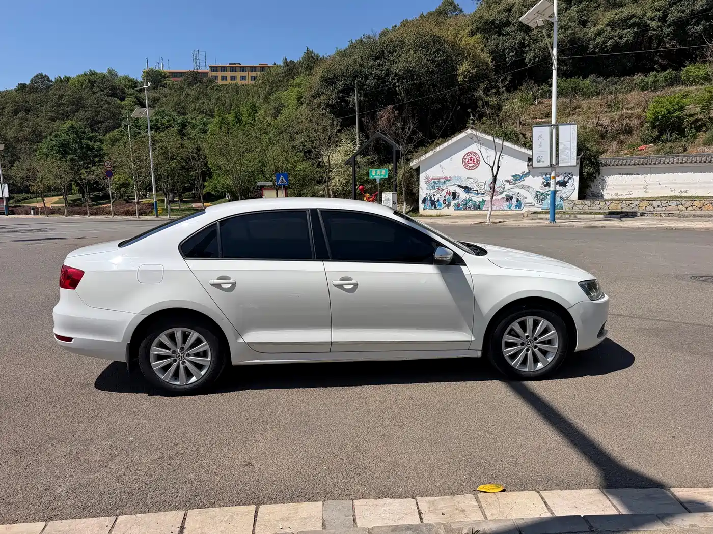 Volkswagen Sagitar 2012 1.4TSI Automatic Luxury фото 4