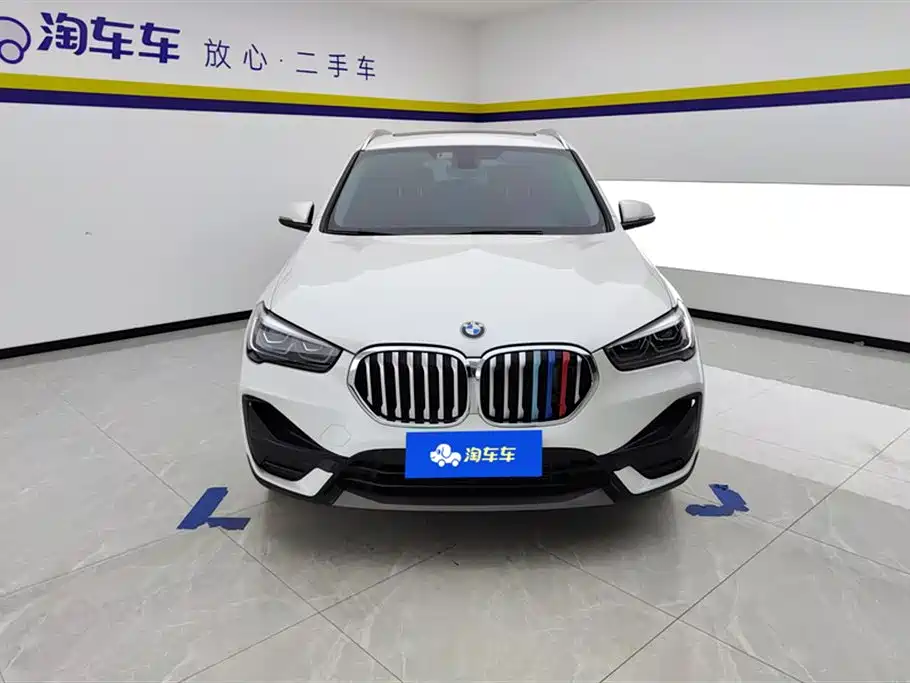 BMW X1 2021 sDrive20Li Fashion фото 2