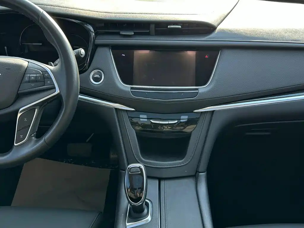 Cadillac XT5 2017 2016 28T AWD Luxury Model