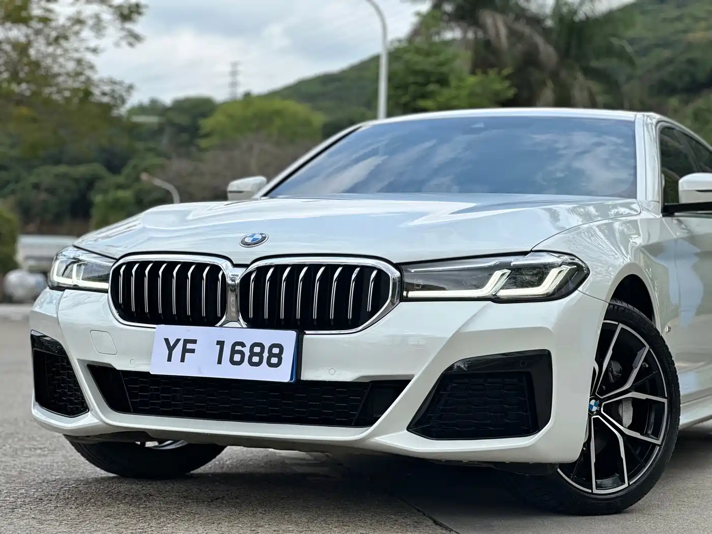 BMW 5-SERIES
