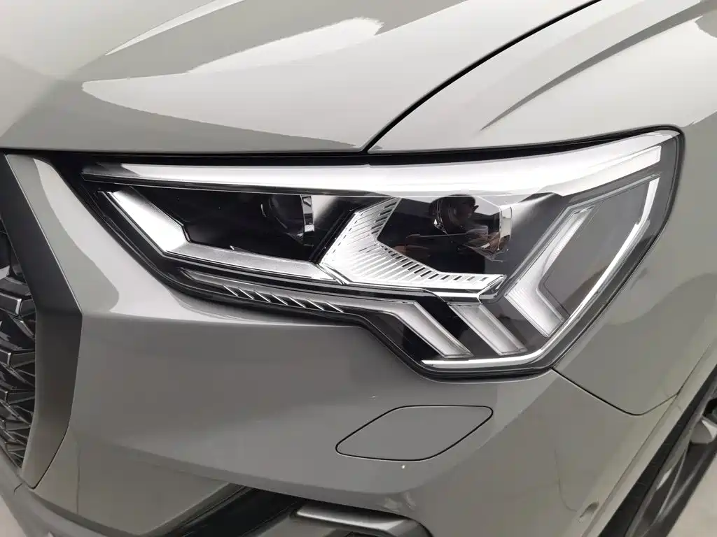 Фото 7 - Audi Q3
