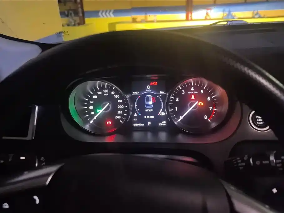 Land Rover Discovery Sport 2017 2.0T SE фото 14