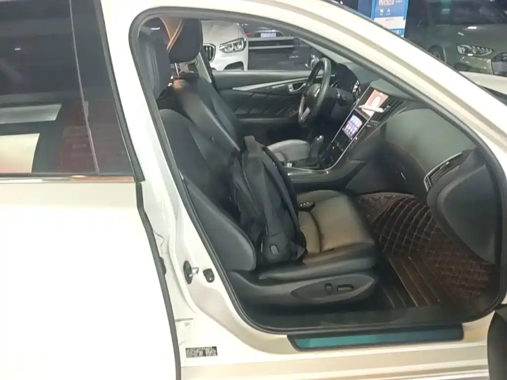Infiniti Q50L 2019 2018 2.0T Comfort (China VI)