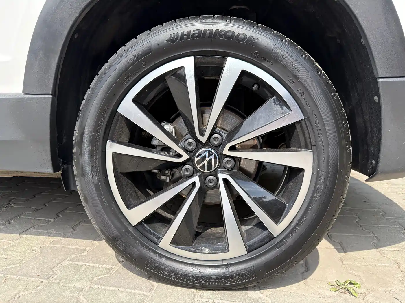 Volkswagen Tharu 2022 280TSI FWD Luxury Edition фото 11