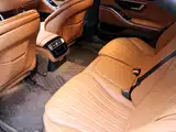 Photo 17 - Mercedes-Benz S-Class