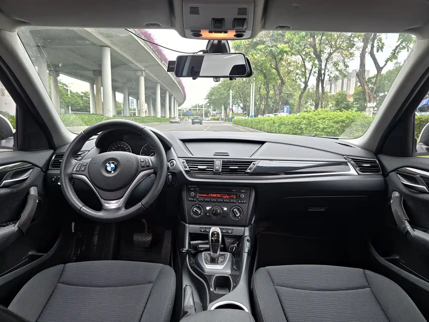 BMW X1 2015 Model sDrive18i Fashion Advanced Edition фото 9