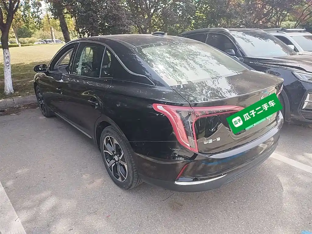 Hongqi E-QM5 2023 Facelift Basic Travel Edition фото 5