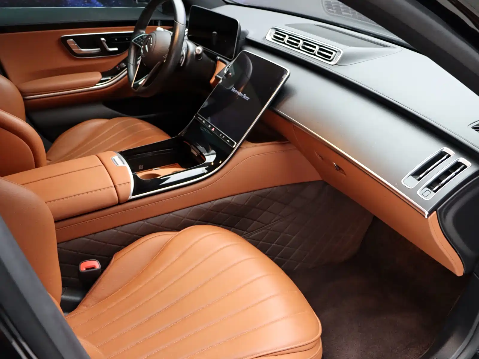 Photo 25 - Mercedes-Benz S-Class