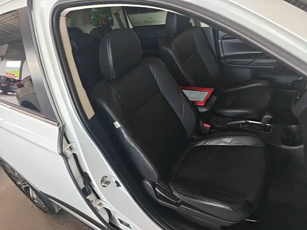 Mitsubishi Outlander 2017 2016 2.4L 4WD Elite Edition 5-seater