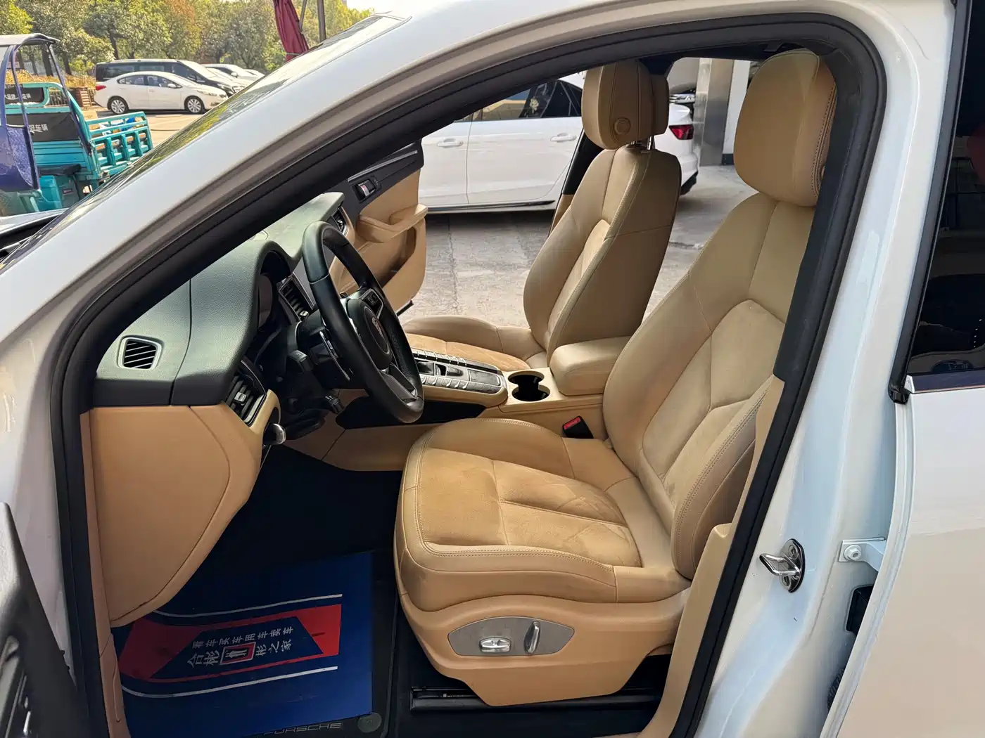 Porsche Macan 2017 Macan 2.0T фото 8