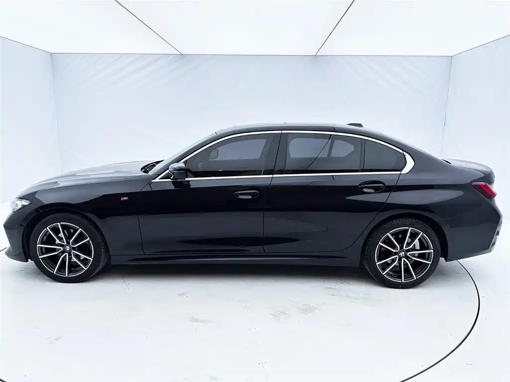 BMW 3 Series 2023 320Li M Sport Package фото 7