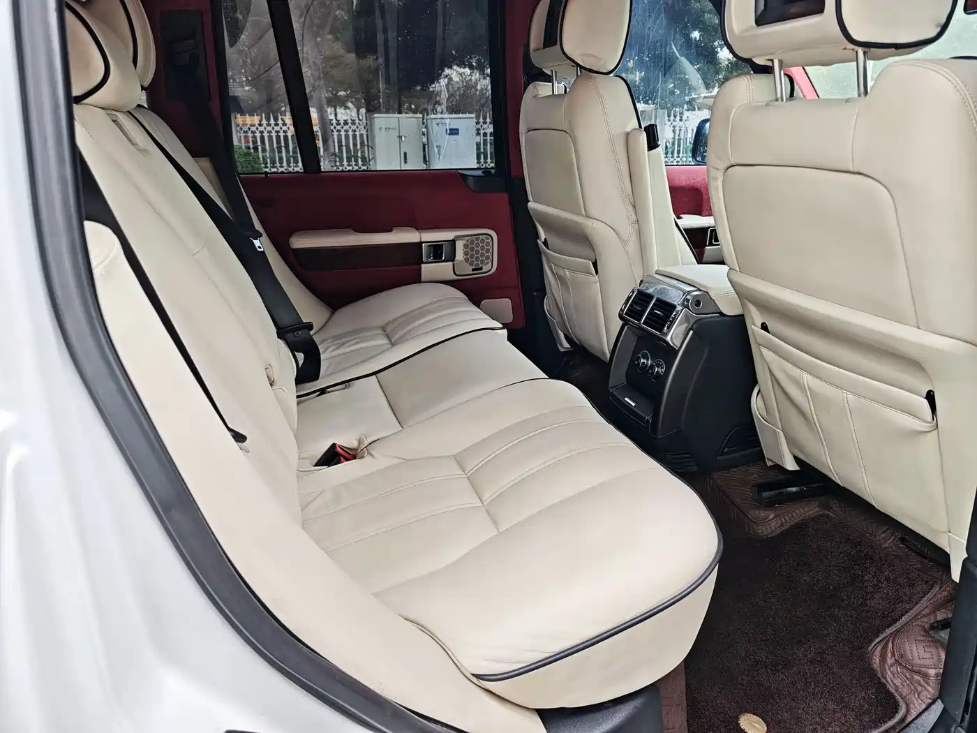 Land Rover Range Rover 2012 5.0 NA V8 фото 12