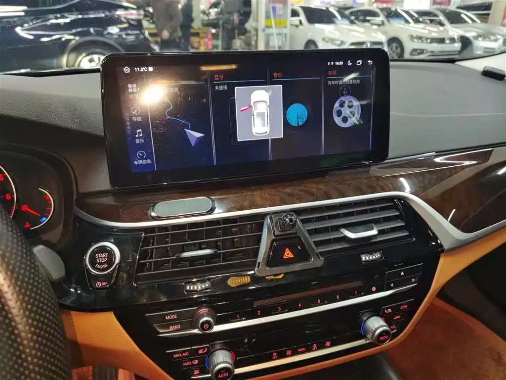 BMW 5 Series 2018 528Li Launch Special Edition фото 9