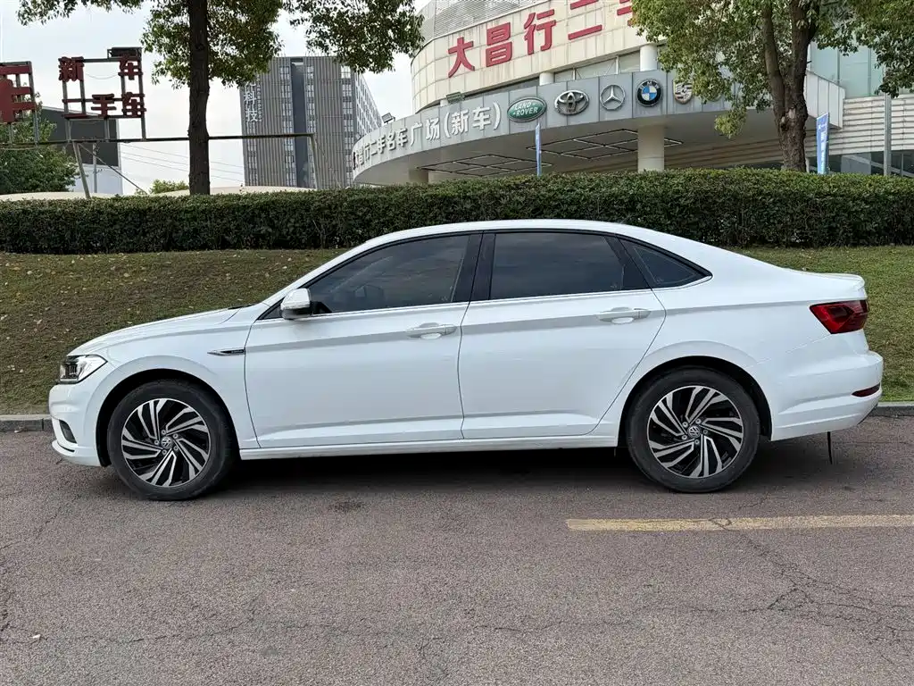 Volkswagen Sagitar 2022 280TSI DSG Surpassing Edition фото 3