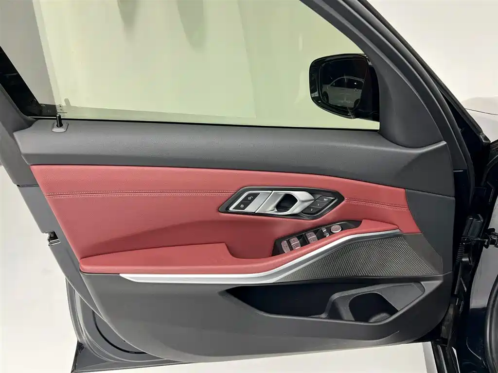 BMW 3 Series 2023 320Li M Sport Package фото 15