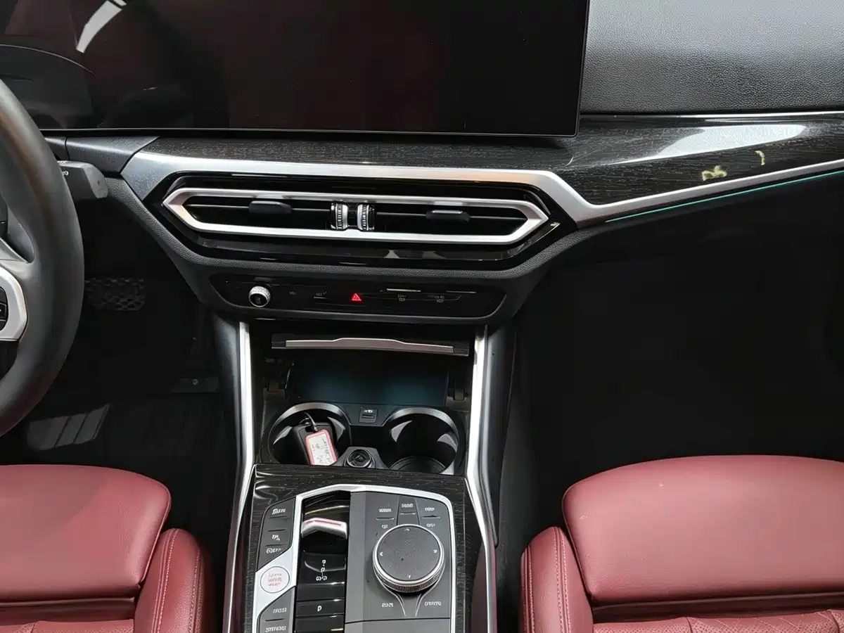 Photo 5 - BMW 3 Series