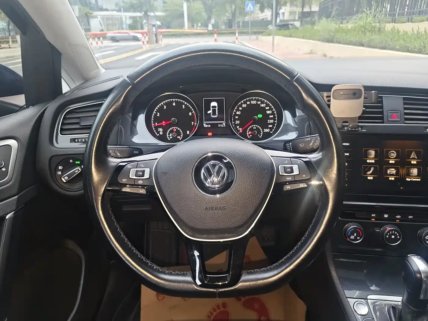 Volkswagen Golf 2020 Beloved Edition 280TSI DSG Comfort фото 39