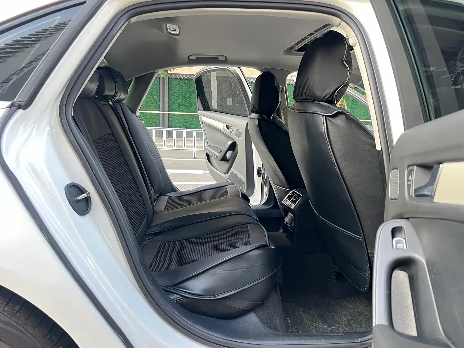 Фото 14 - Audi A4L