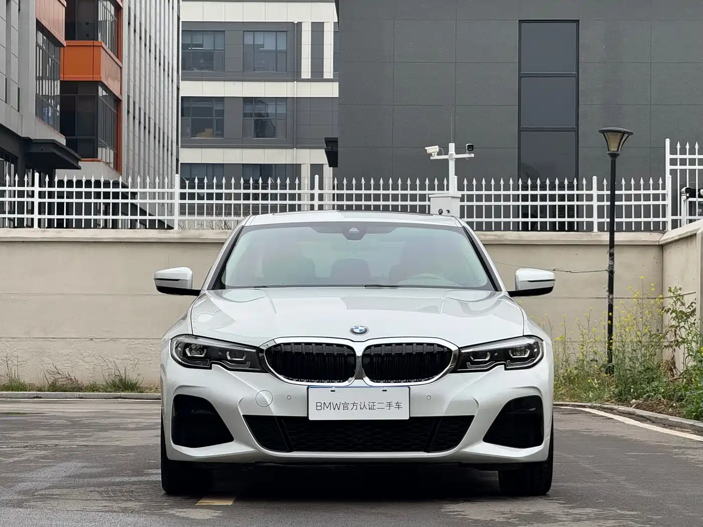 BMW 3 SERIES