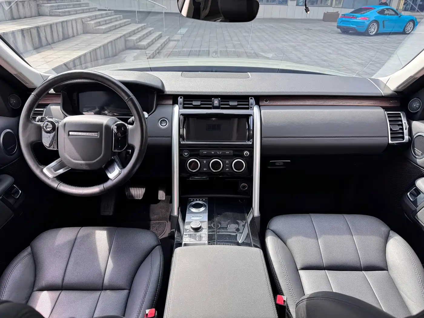 Land Rover Discovery 2019 3.0 SC V6 HSE фото 13