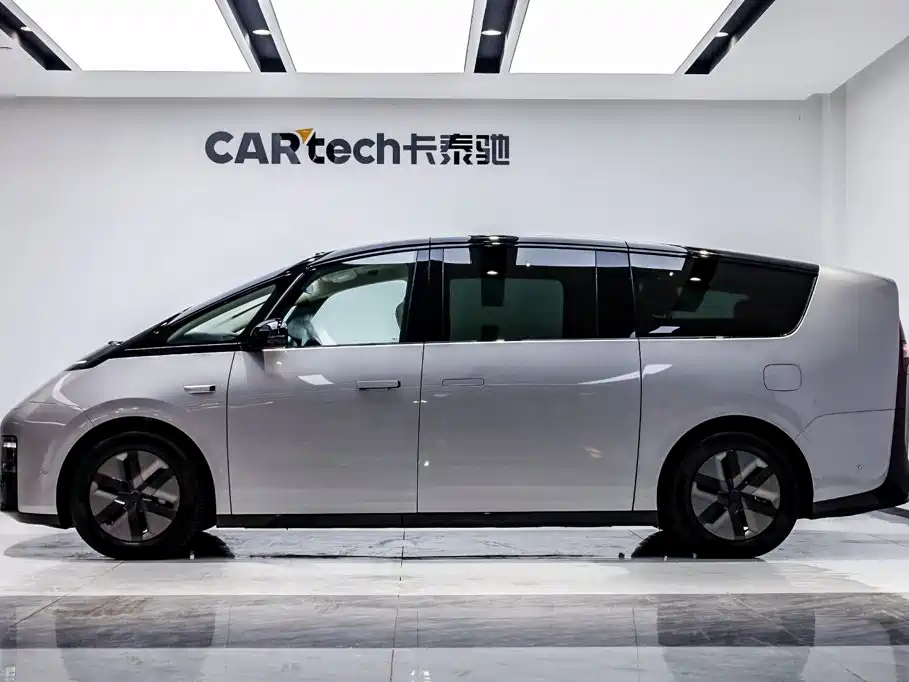 Li Auto MEGA 2025 2025 Ultra Smart Renewal Edition