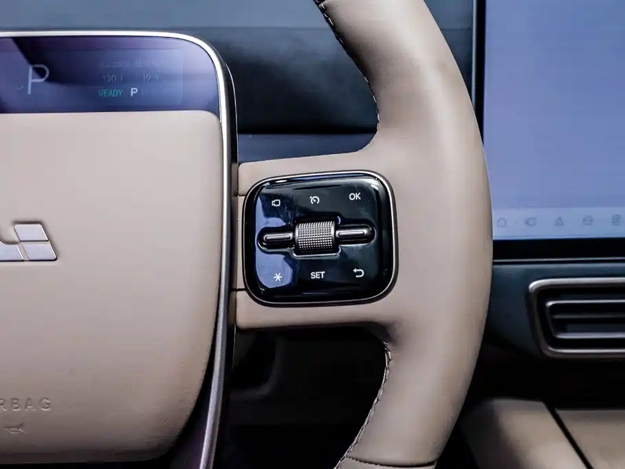 Li Auto MEGA 2025 2025 Ultra Smart Renewal Edition